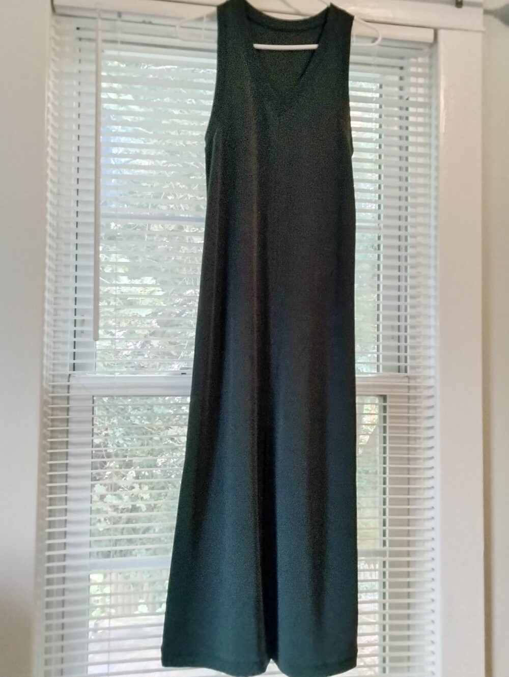 lululemon athletica Black sleeveless V-neck maxi dress, 6